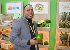 Eliot Ortiz, fundó la empresa Ely Export con su madre Ysidra Vásquez en la República Dominicana, especializada en mangos, aguacates Hass y de piel verde.